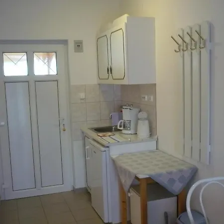 Janko Apartmanhaz ザラカロシュ